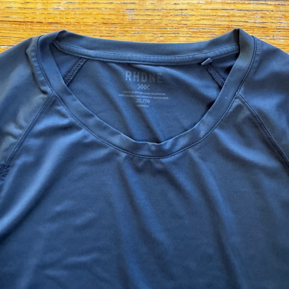 Rhone Reign Short Sleeve Training Shirt Mens XL Black Performance T-Shirt - Picture 2 of 8